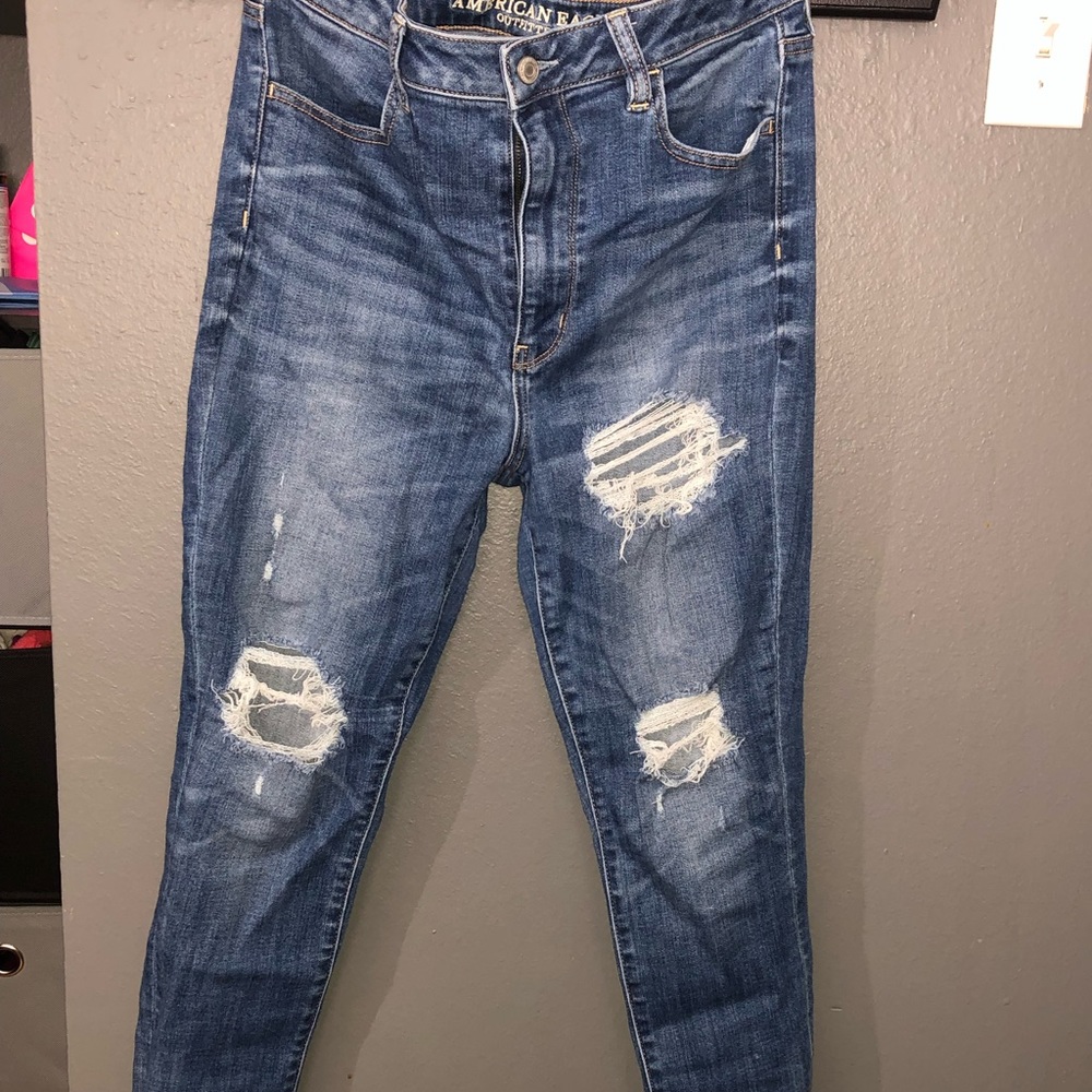 American eagle ripped jeans